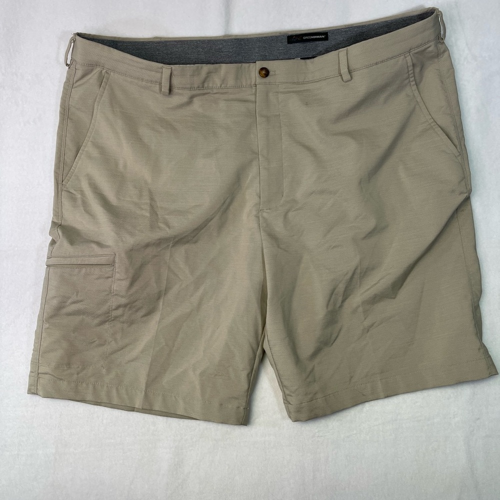 Greg Norman Comfort Stretch men's beige Golf Shorts size 40 pre=owned